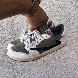 Jordan 1 Low Travis Scott Olives 