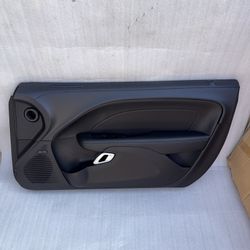 2020-2023 Dodge Challenger Front Right Side Door Panel OEM