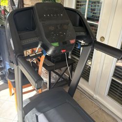 Horizon Fitness T101 Folding Treadmill  