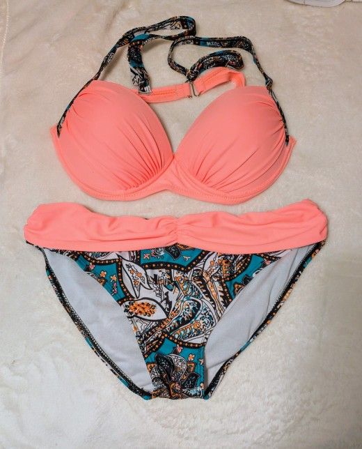 Bikini Set Peach Patterned Bottom Woman's Bikini Set Size Large Estimated 36C