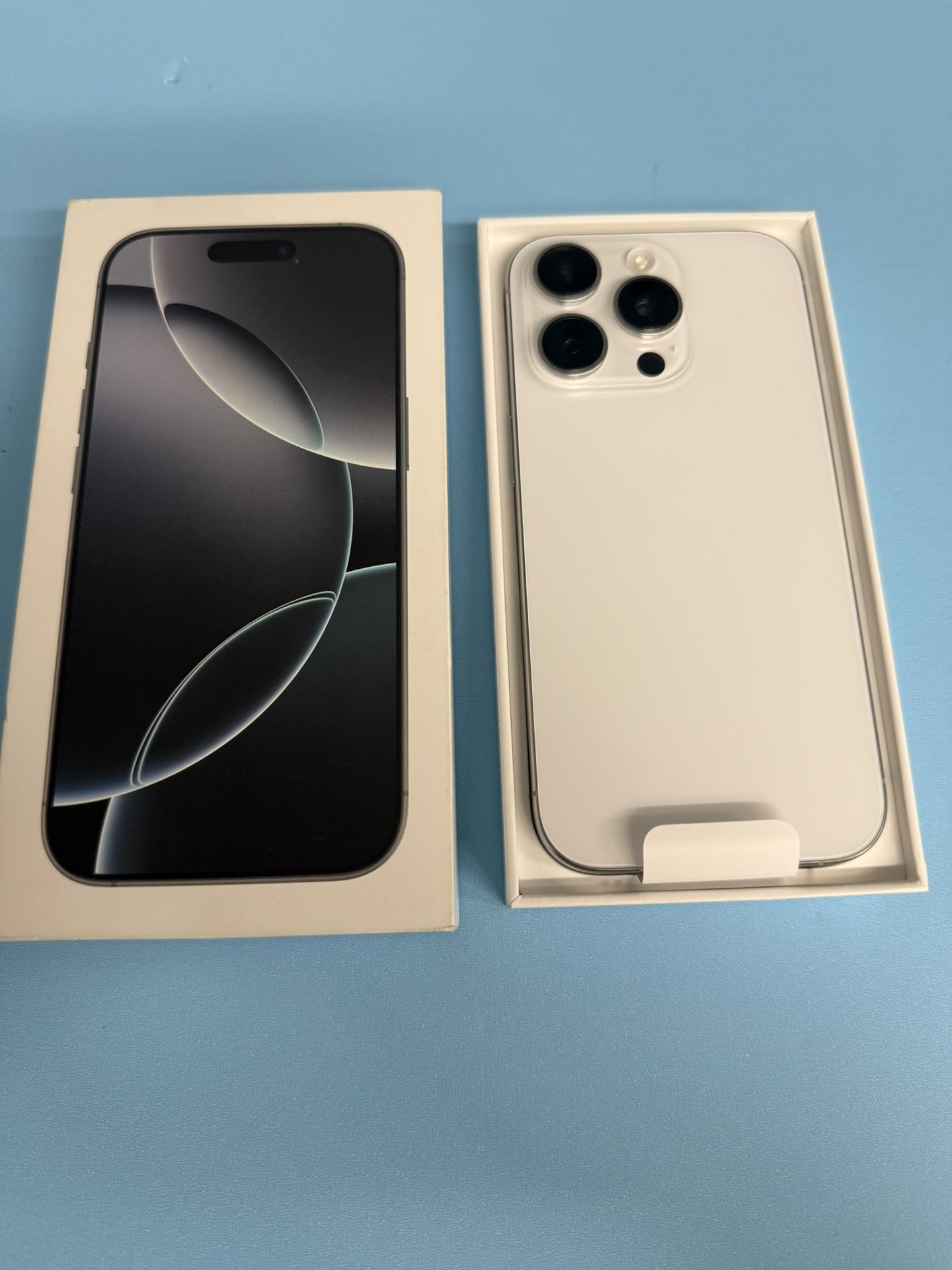 iPhone 16 Pro Open Box 128gb Unlocked ( Liberado)