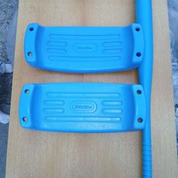 Little Tikes- Toddler Swing Set + Accessories 