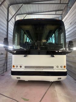 Prevost Coach, 2001