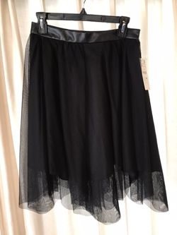 NWT- Zara Blk Tulle Skirt Size M