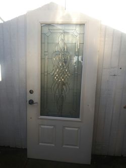 Puerta con tres bidrios