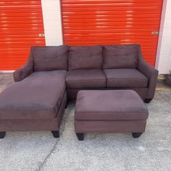 Sectional Couch With Ottoman