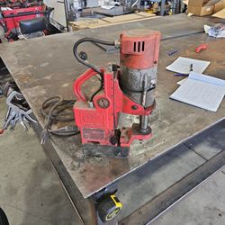 Milwaukee Mag Drill