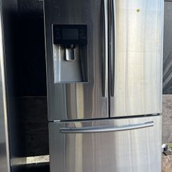 Samsung 3 Doors Refrigerator: todo Le Funciona Perfecto 