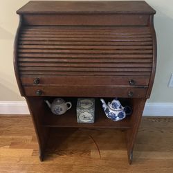 Children’s Or Petite Roll Top desk