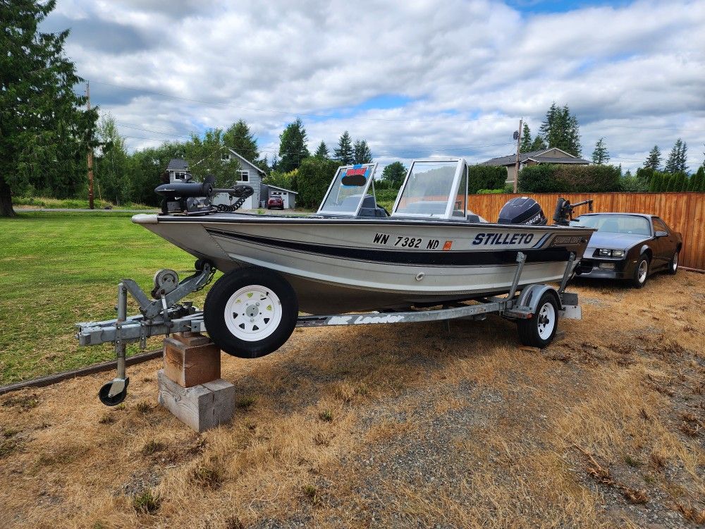 16 Ft Smoker Craft Fishing Boat