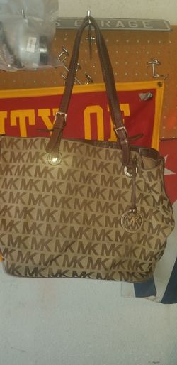 Michael Kors purse
