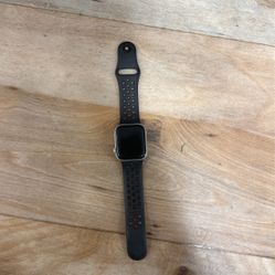 Apple Watch Series 5 NIKE EDITION