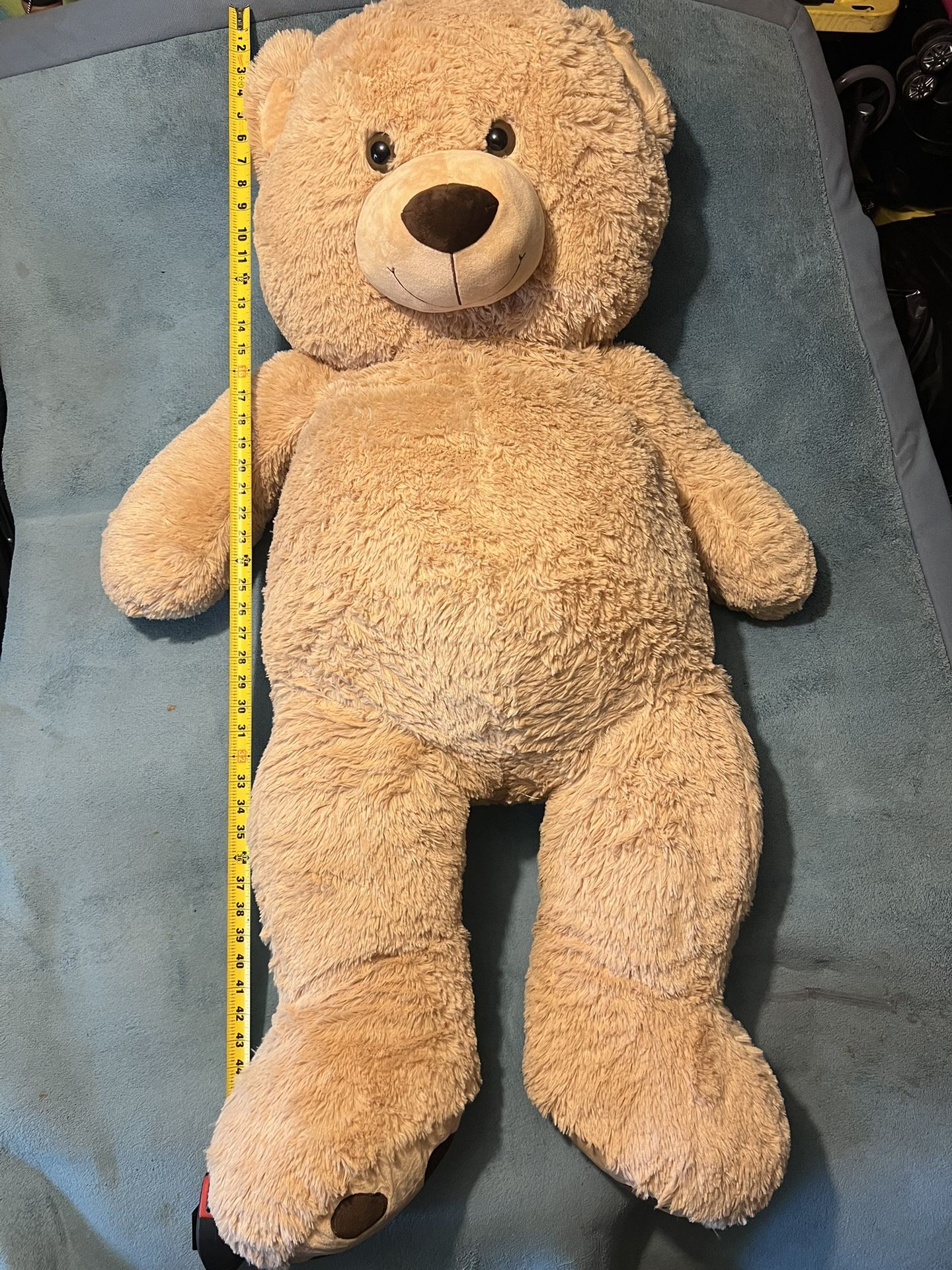 Big teddy bear 