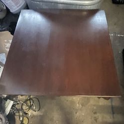 Coffee table w/ drawer