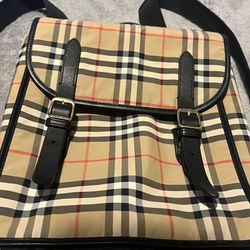 Burberry – Valeria backpack with logo Print