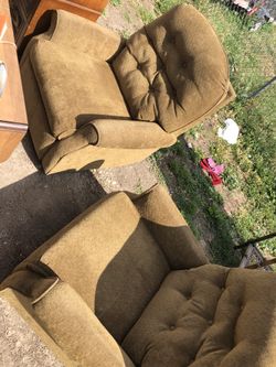 2 recliners