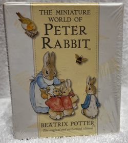 The Miniature World of Peter Rabbit: 12 Mini Beatrix Potter Books in Slip Case