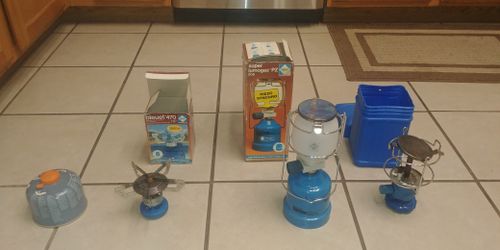 Backpacking supplies lumogaz