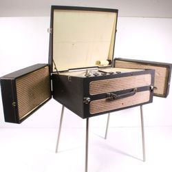 GE General Electric RP-1590A Portable 4-Tube Stereo Phono Amplifier with Record Changer (1962)