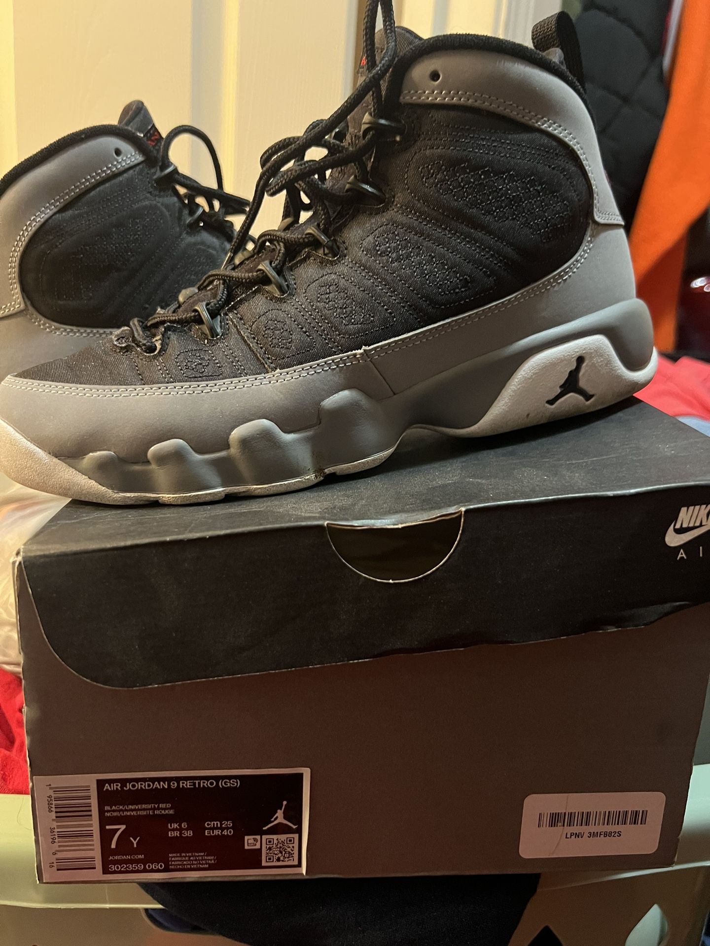 Jordan Retro 9