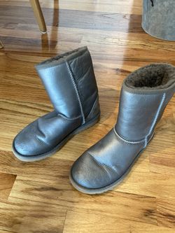 UGG Classic Short Metallic Silver Size 6