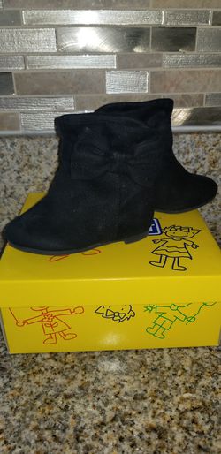 Baby girl boots size 5