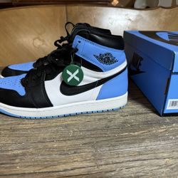 Air Jordan 1 Retro OG High “UNC Toe” size 11 men 