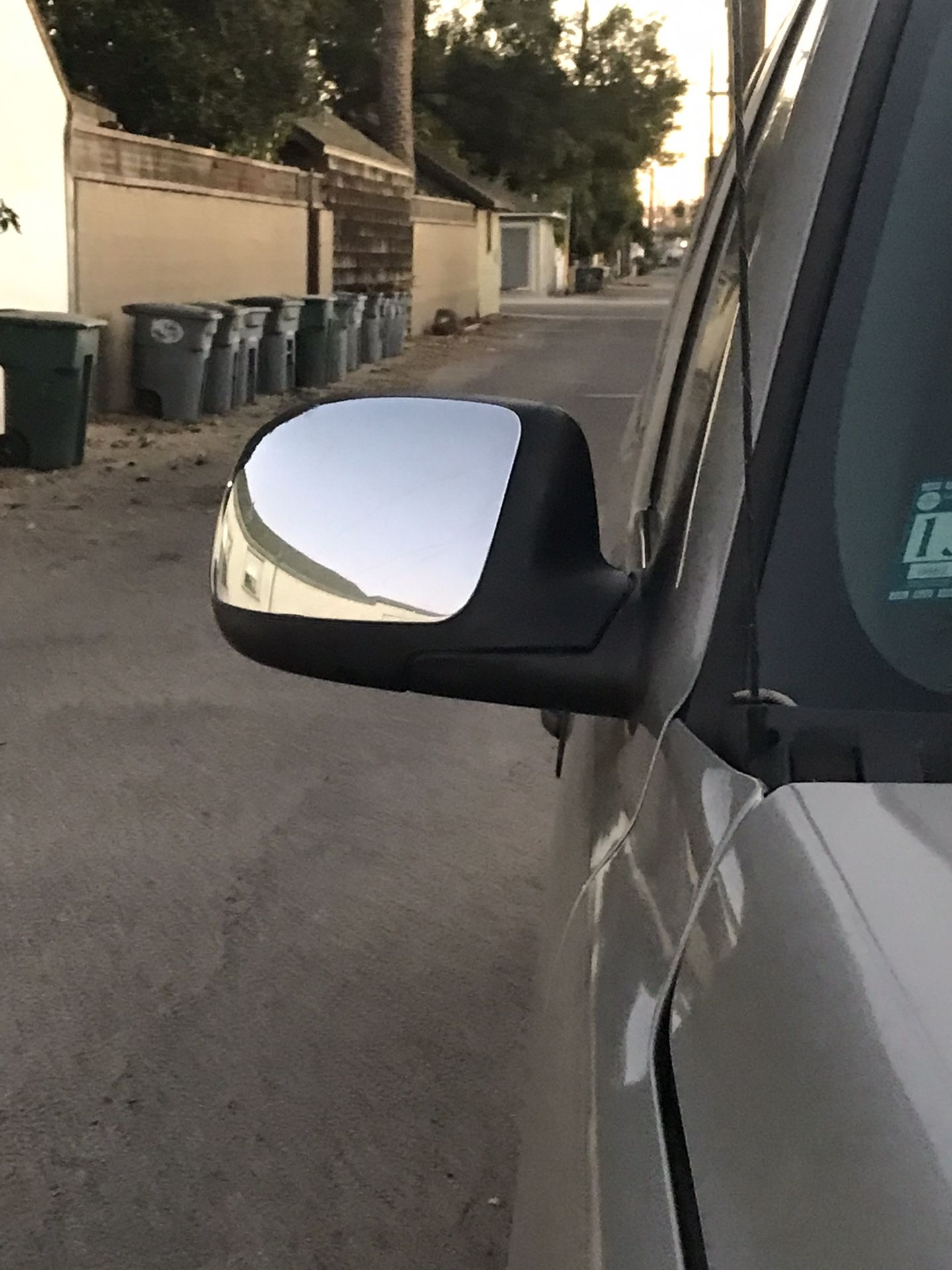 99 To 2007 Mirrors Tahoe Silverado Suburban Escalade Sierra Gmc Denali