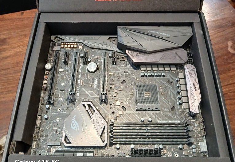 ASUS ROG Crosshair VI Hero motherboard