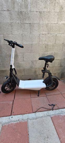 Electric Scooter with Seat