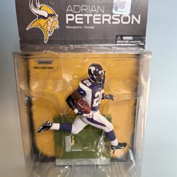 NEW. McFarlane Toys Adrian Peterson Minnesota Vikings NFL 2008 Statue / Figure. 