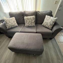 Gently Used Living Room Furniture 