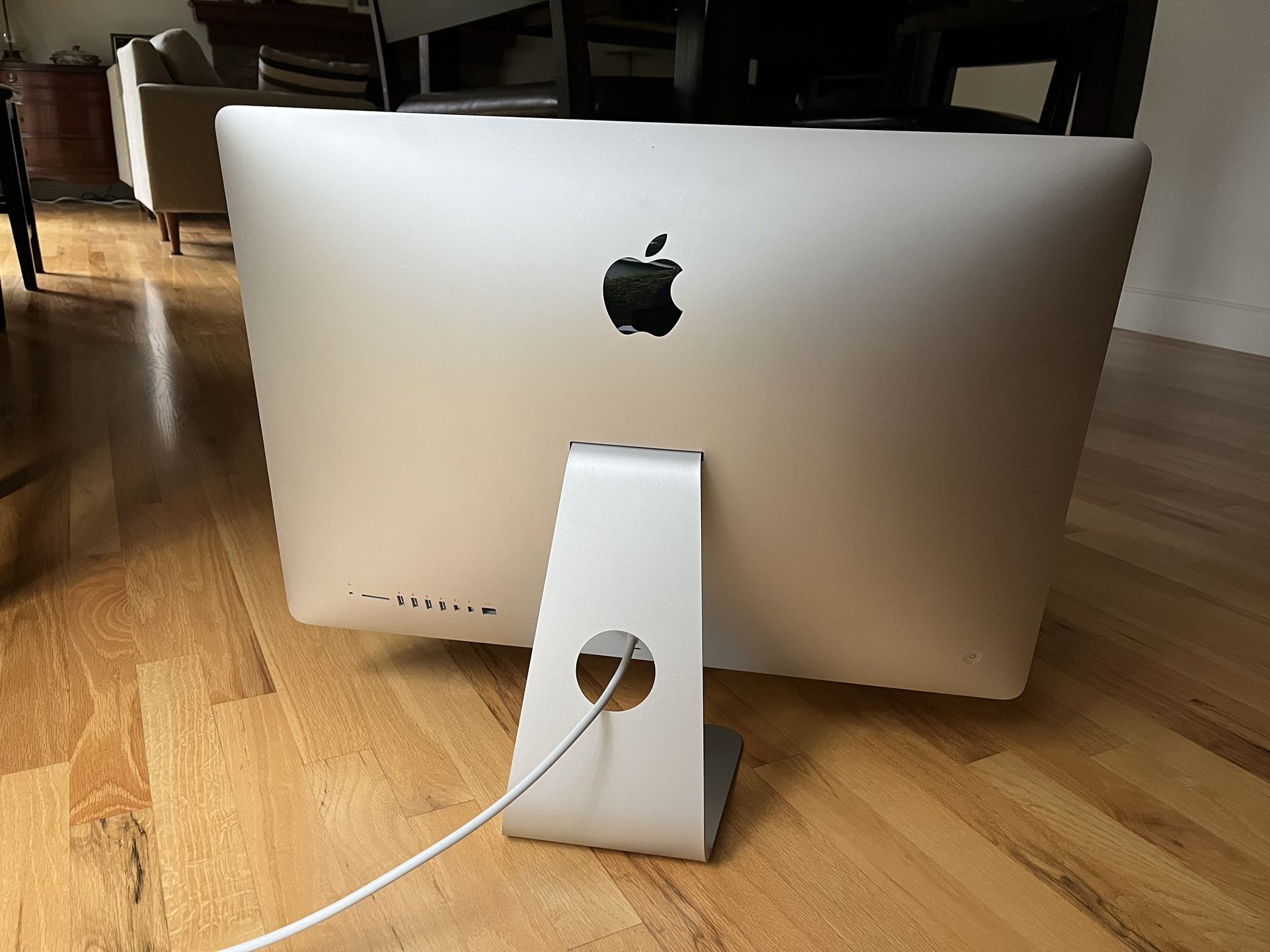 Apple iMac 21.5in (2019) review: Return of the (improved) Mac | IT Pro, image size:1922x1442