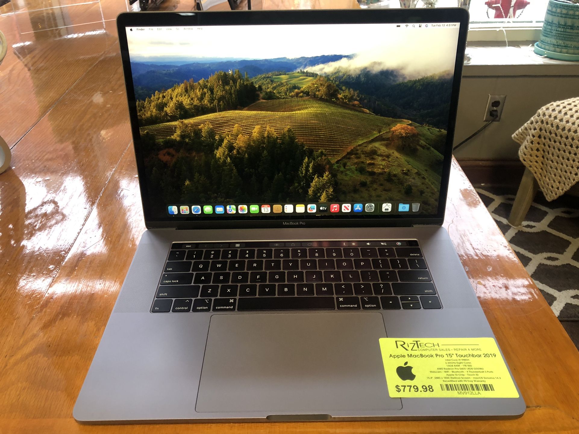 Apple MacBook Pro 15" Touchbar 2019