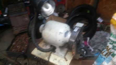 Bench grinder