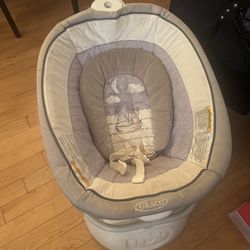 Graco Sense2Soothe Baby Swing