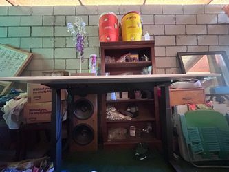 Standing work desk