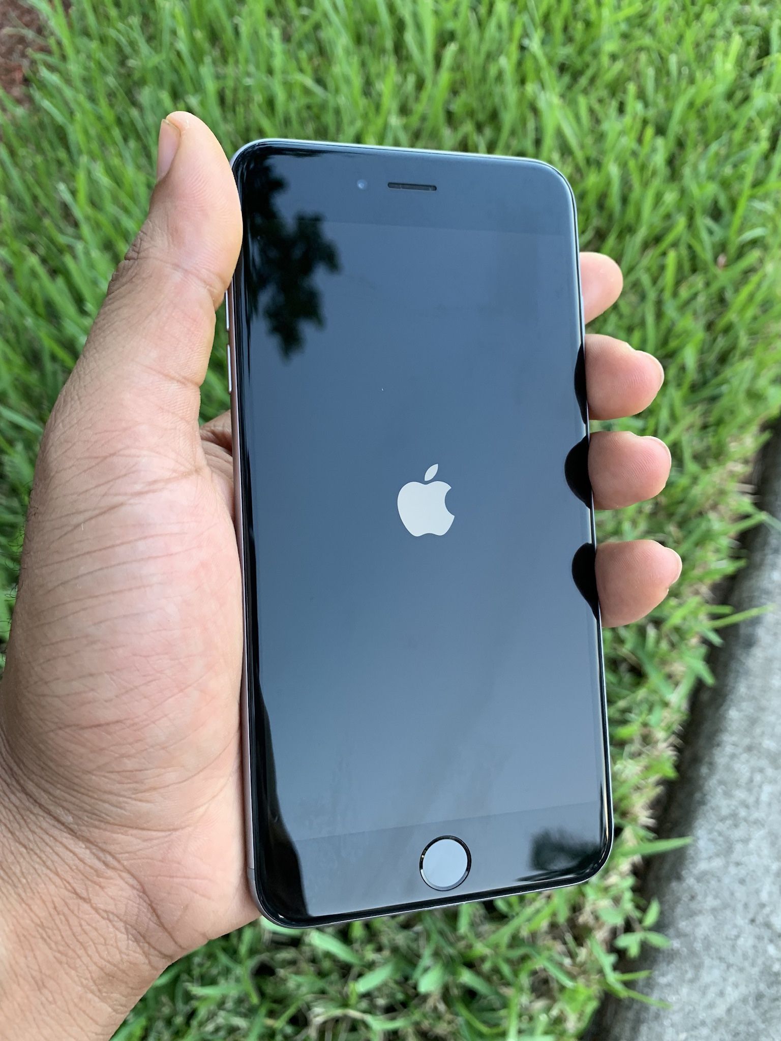 UNLOCKED IPHONE 6 PLUS/ GOOD CONDITION