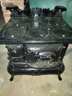 Vintage King Beaver Cast iron Potbelly Stove