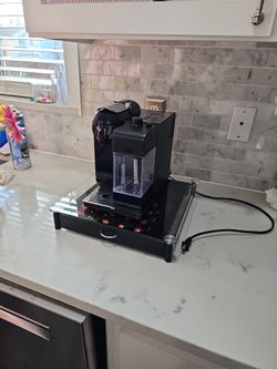 Nespresso Delonghi Machine