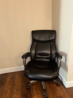 Black Leather Executive Office Chair