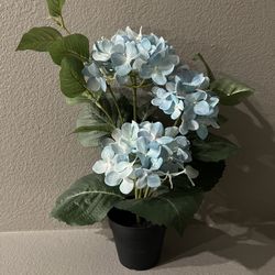 Faux Hydrangea Potted Plant 
