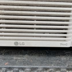 7500 BTU (WINDOW  AC AND HEATER