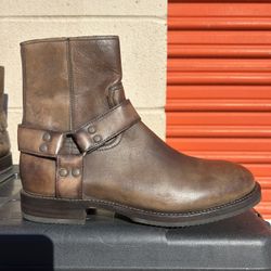 New Frye Conway Harness Size 9