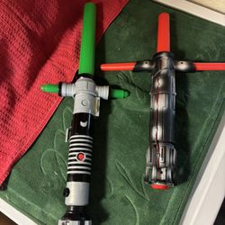 2 Lightsabers 