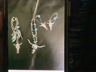 Earrings,necklace & bracelet bullheads