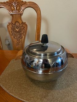 Vintage Penguin Hot And Cold Server