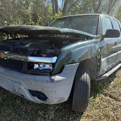 2002 CHEVY AVALANCHE PARTS