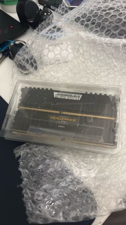 DDR4 4x8GB RAM 3000MHz