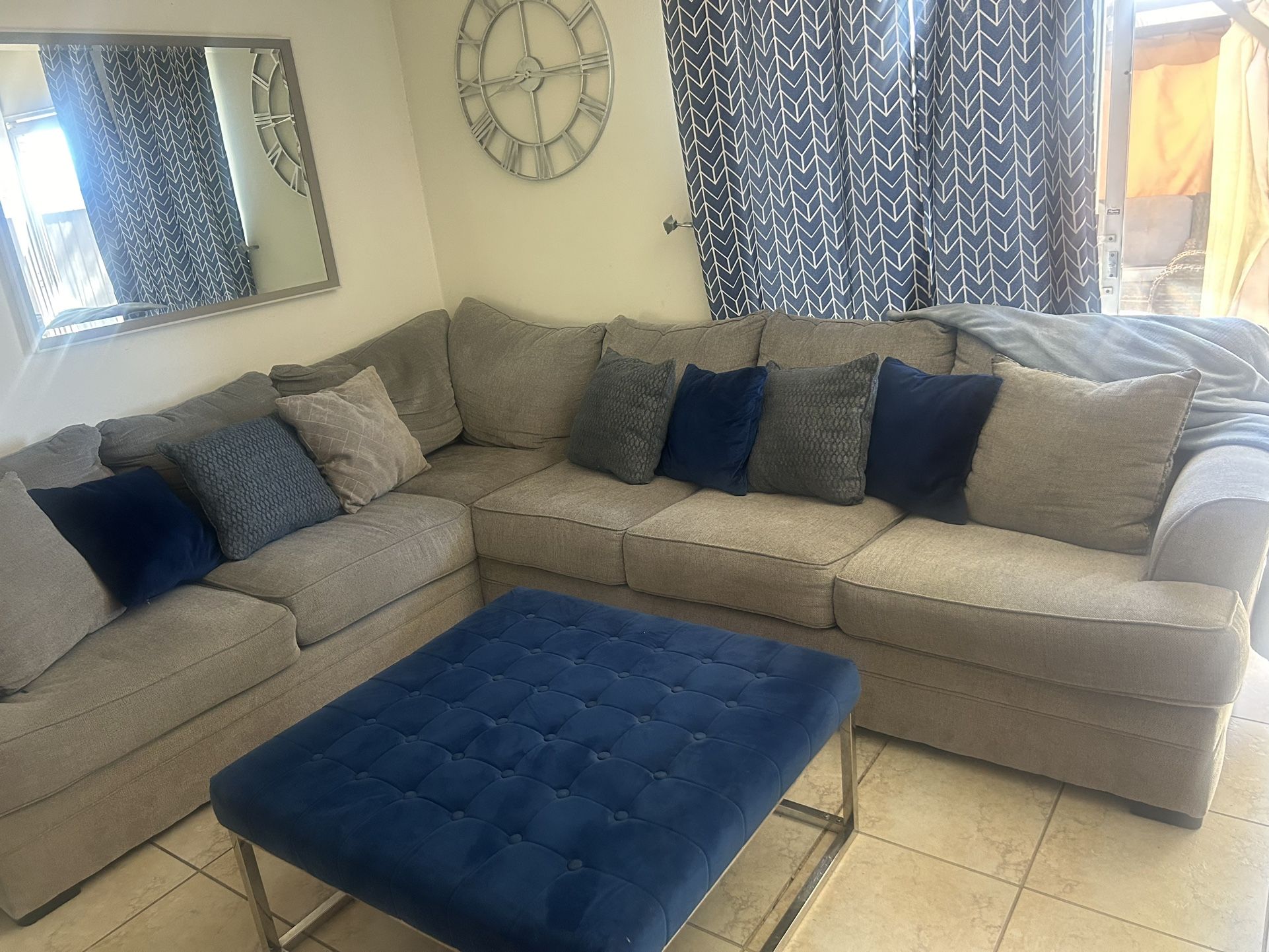 6 Seater Grey Sectional